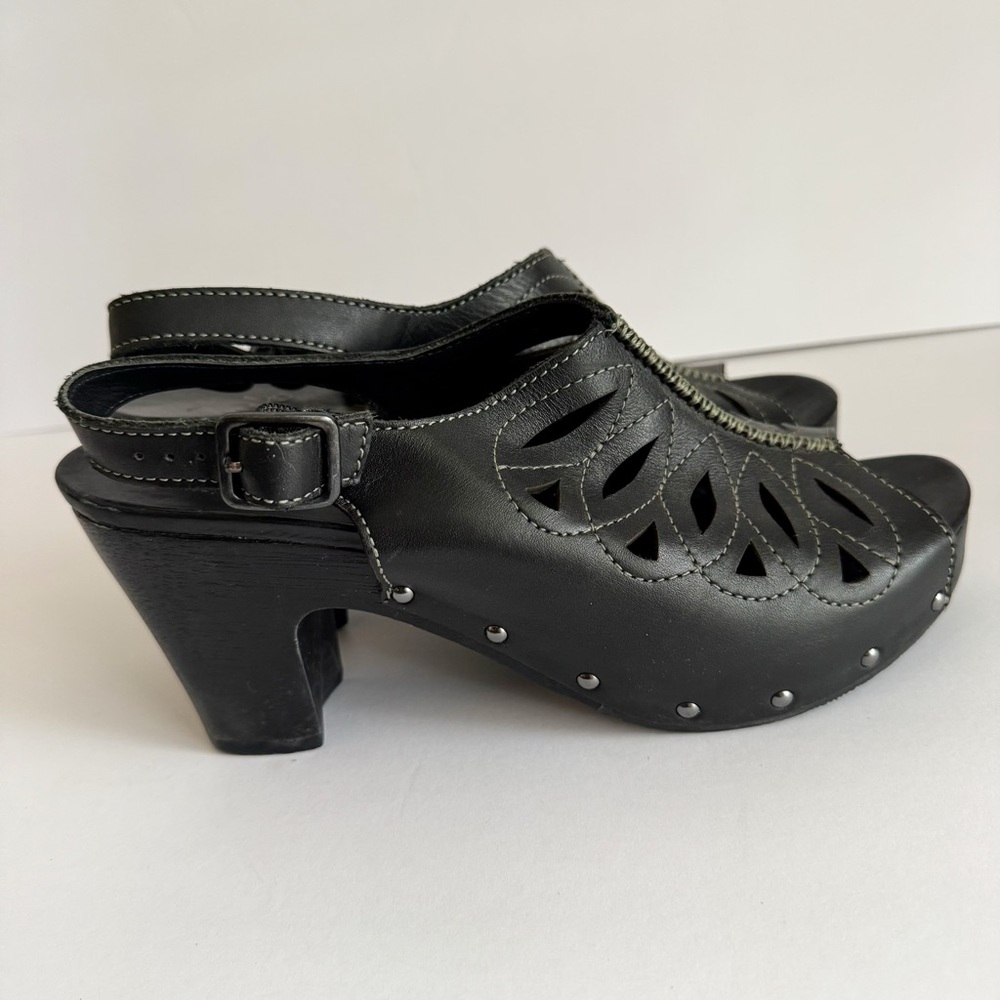 Dansko Rowena Black Leather Women’s Block Heel Sling Back Strappy Open Toe Shoe
